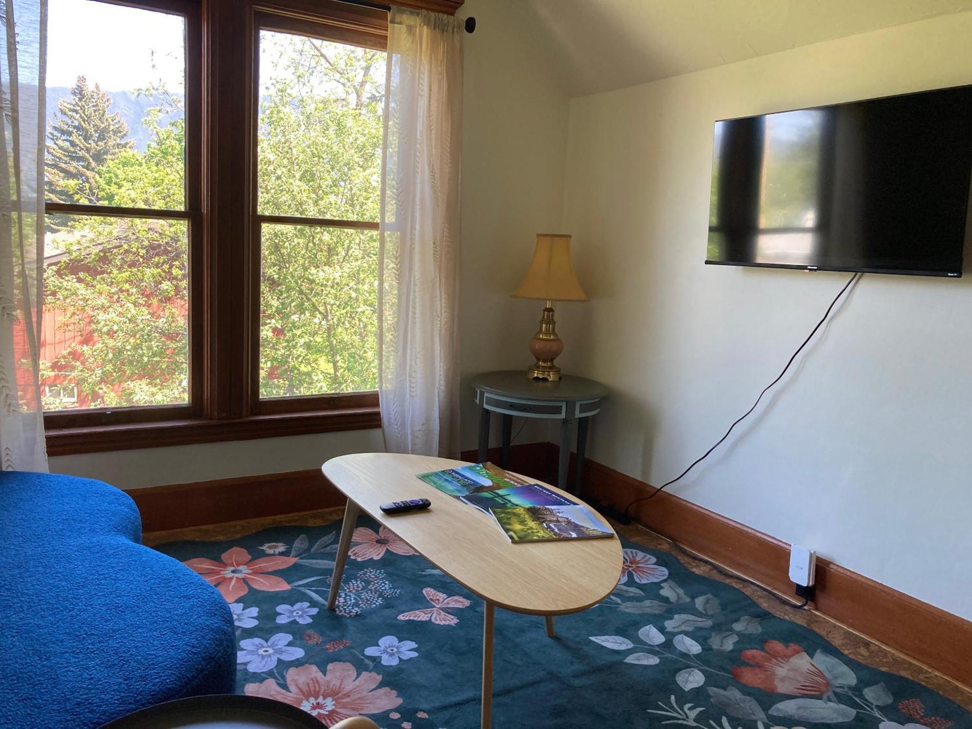 Victorian Guest Getaway-20Mins To Glacier National Park-10Mins To Airport! Columbia Falls Exterior foto